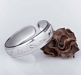 梦金华纯银手镯 千足银荷花福图案的优雅之选